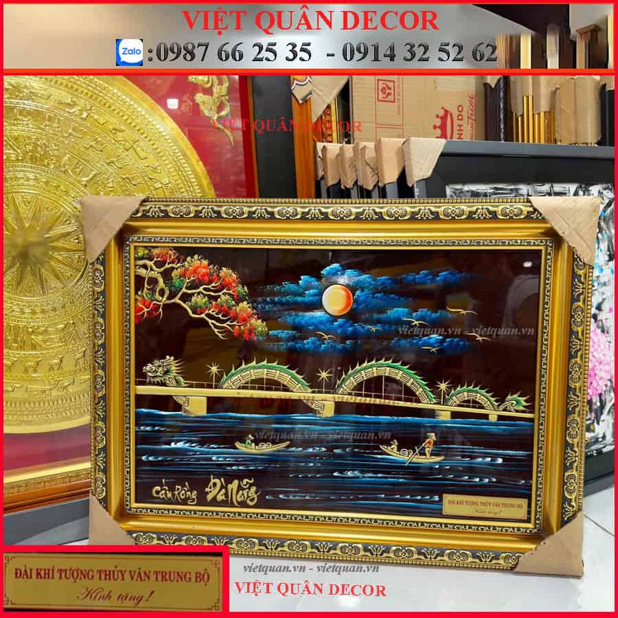 mau-tranh-qua-tang-da-nang-dep